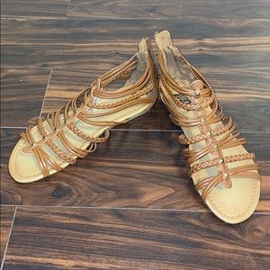Open toed flat sandals